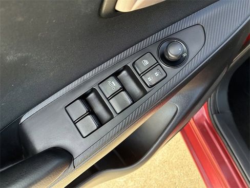 Used 2019 Toyota Yaris LE image 19