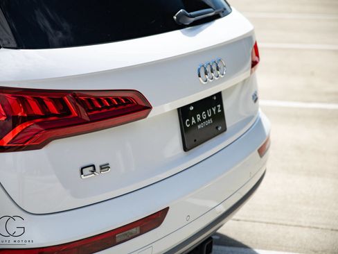 Used 2018 Audi Q5 2.0T Premium Plus w/ Premium Plus Package AWD/4WD image 11