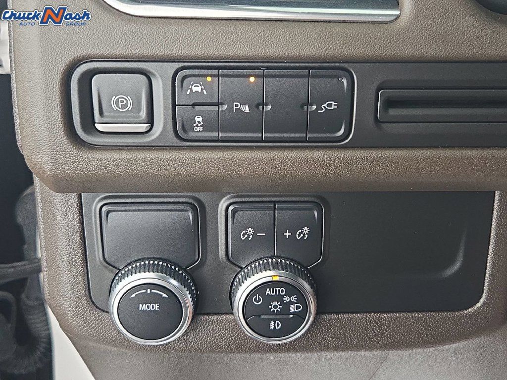 Used 2021 GMC Yukon SLT w/ SLT Premium Package RWD image 23