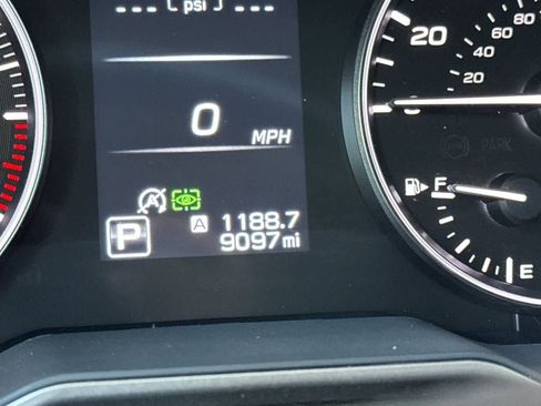 Certified 2025 Subaru Outback Limited AWD/4WD image 30