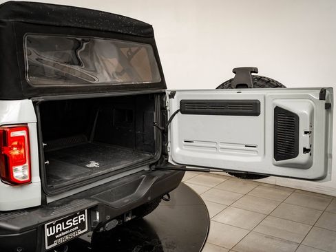 Used 2021 Ford Bronco Black Diamond image 25