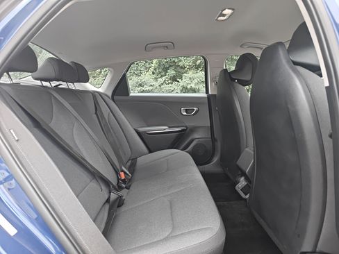 Used 2025 Kia K4 FWD image 28