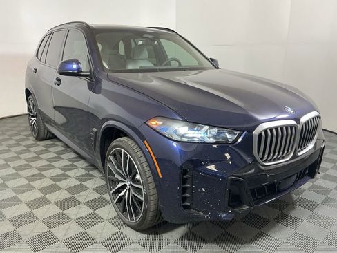 New 2026 BMW X5 xDrive40i w/ M Sport Package image 3