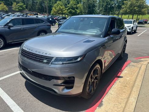 Used 2024 Land Rover Range Rover Sport SE AWD/4WD image 2