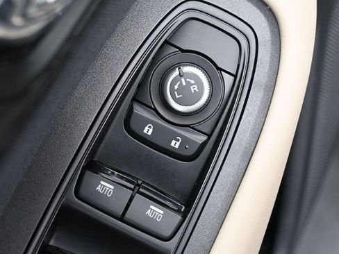 Used 2020 Subaru Outback Premium image 12