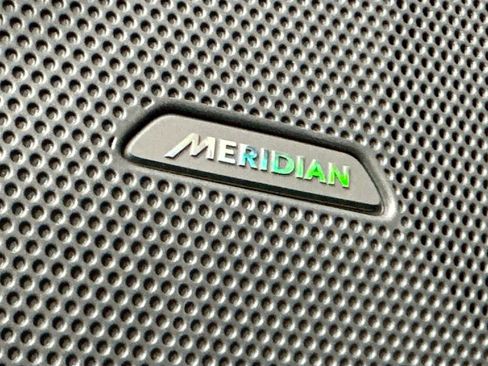 Certified 2025 Land Rover Range Rover Velar S image 24