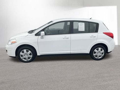 Used 2010 Nissan Versa 1.8 S image 4