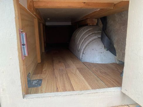 Used 2014 Chevrolet Express 1500 image 18