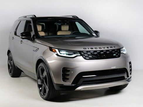 New 2026 Land Rover Discovery Dynamic SE image 10