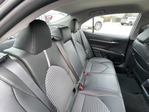 Used 2024 Toyota Camry SE image 27