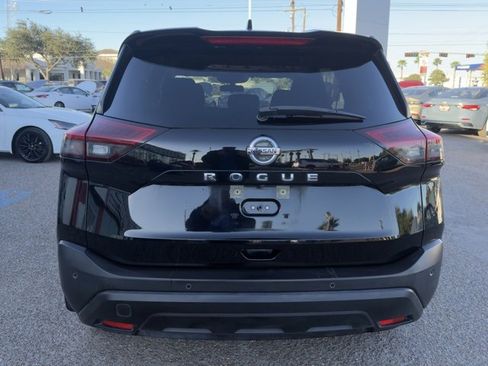 Certified 2021 Nissan Rogue S image 6