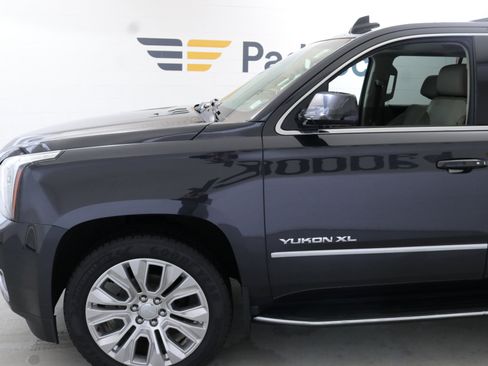 Used 2020 GMC Yukon XL SLT w/ Open Road Package image 4