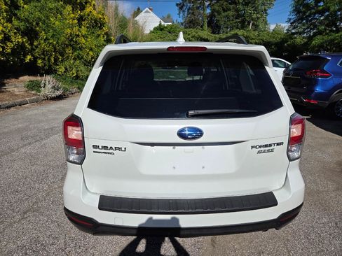 Used 2017 Subaru Forester 2.5i Premium AWD/4WD image 4