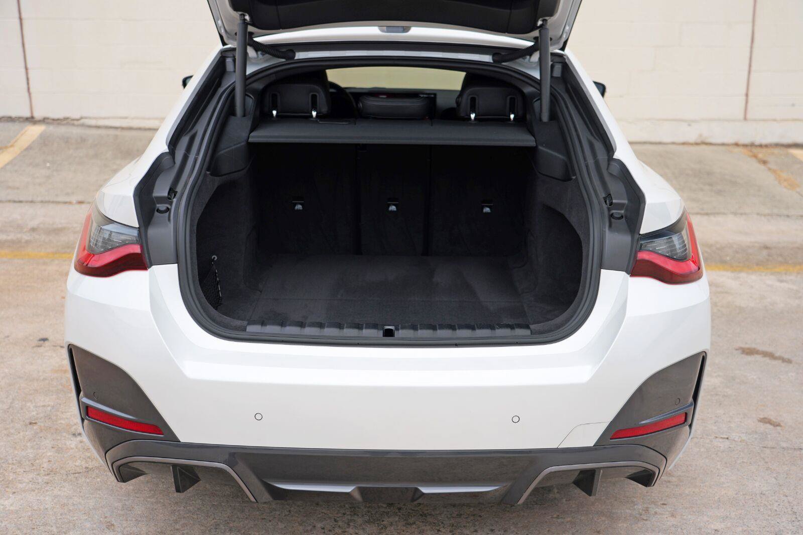 Used 2024 BMW i4 eDrive40 w/ M Sport Package RWD image 10