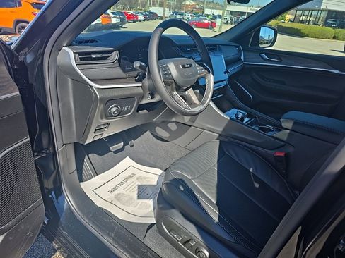 New 2026 Jeep Grand Cherokee Limited image 12