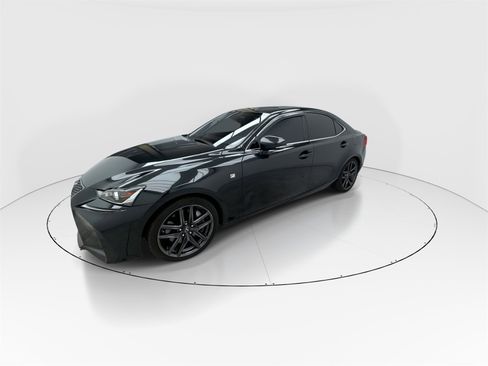 Used 2018 Lexus IS 350 image 4