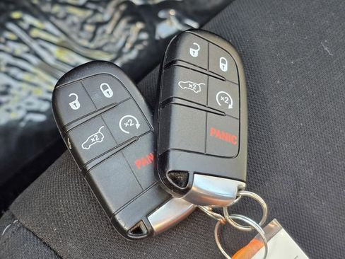 Used 2023 Dodge Charger SXT image 36