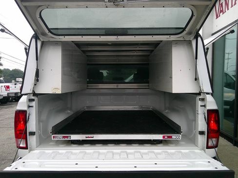 Used 2022 RAM 1500 Classic SLT w/ Protection Group AWD/4WD image 9