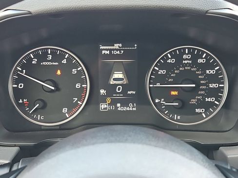 Used 2025 Subaru Crosstrek 2.5i Premium AWD/4WD image 16