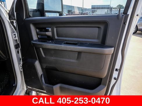 Used 2024 RAM 3500 Tradesman w/ Chrome Appearance Group AWD/4WD image 16