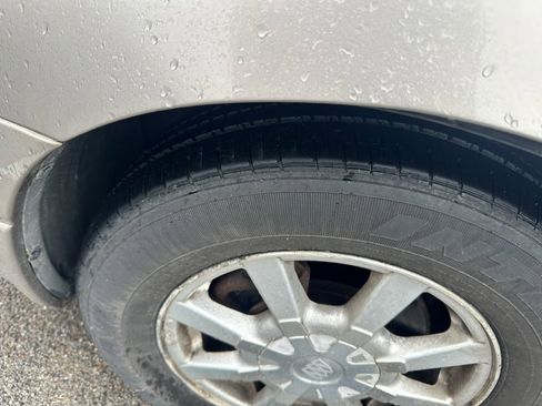 Used 2004 Buick Le Sabre Custom w/ Wheel and Sounds Package image 10