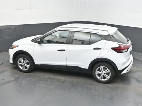 Used 2021 Nissan Kicks S FWD image 33