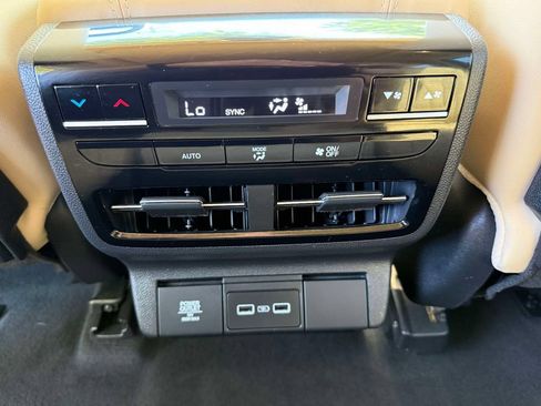Certified 2023 Acura MDX w/ Technology Package FWD image 11