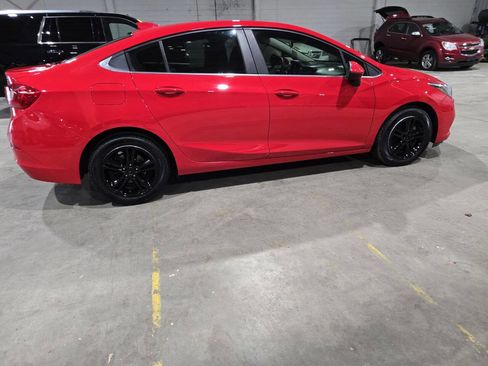 Used 2016 Chevrolet Cruze LT image 13