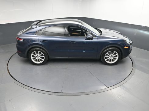 Certified 2024 Porsche Cayenne Coupe image 39