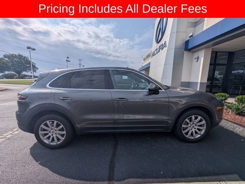 Used 2020 Porsche Cayenne S AWD/4WD image 2