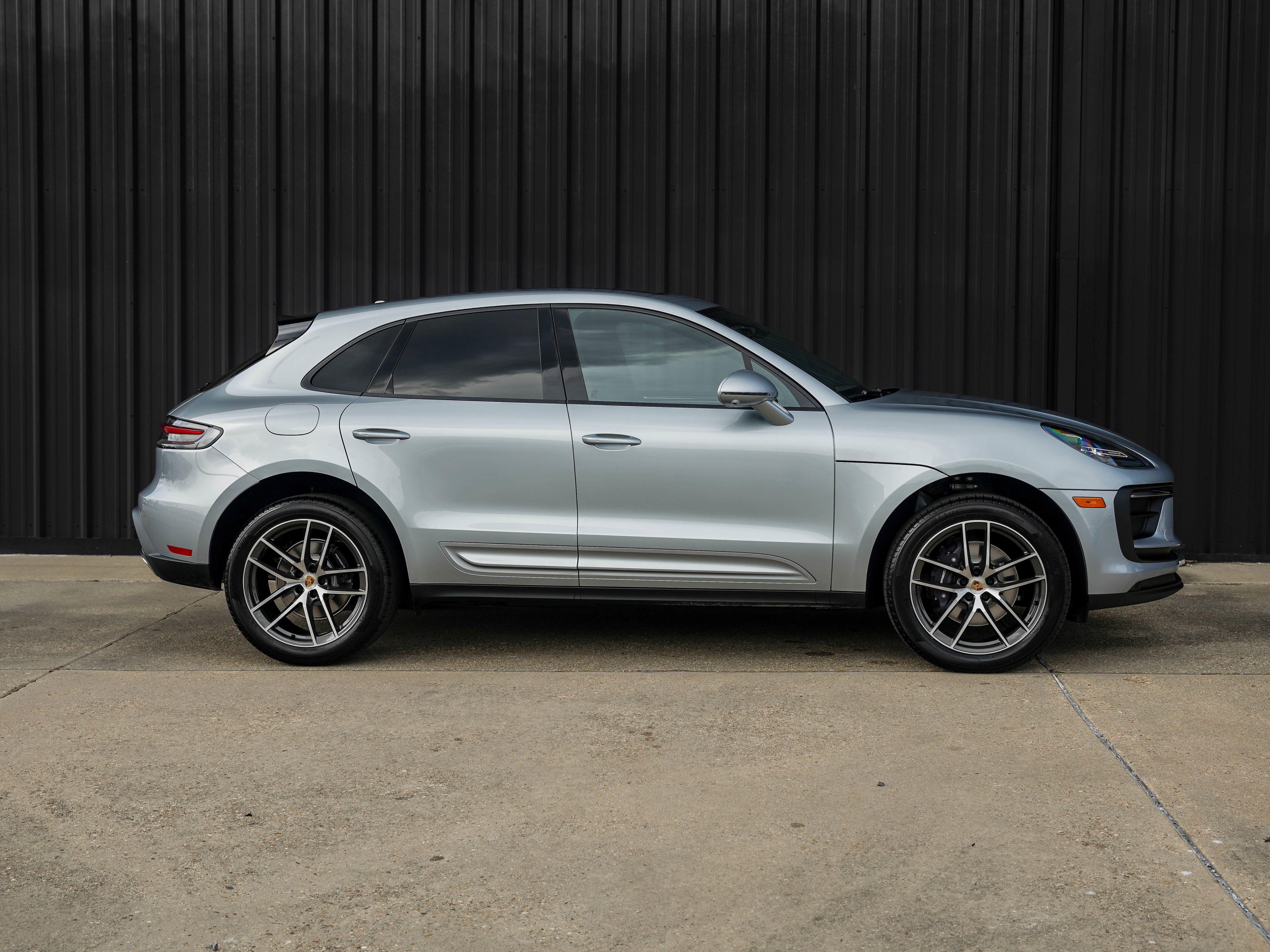 Certified 2026 Porsche Macan AWD/4WD image 13