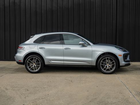 New 2026 Porsche Macan image 13