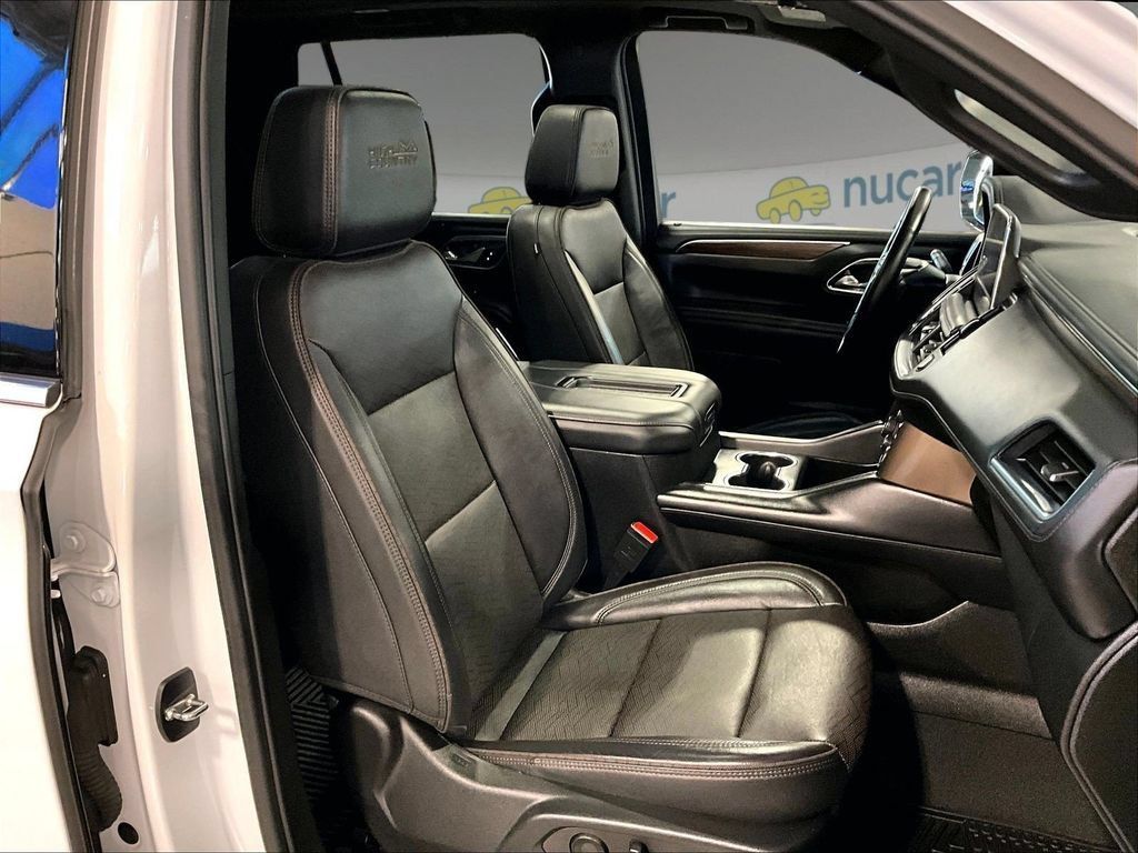 Used 2024 Chevrolet Tahoe High Country w/ Premium Package 2 AWD/4WD image 11