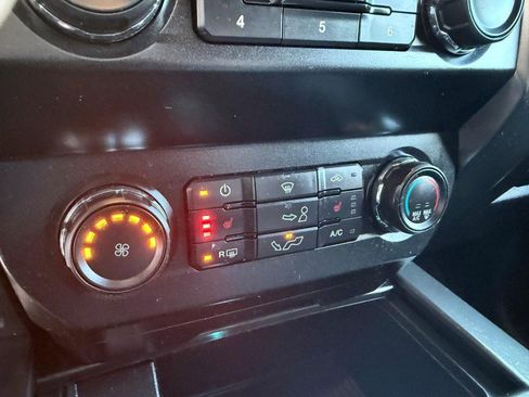 Used 2020 Ford F150 XLT w/ Equipment Group 302A Luxury AWD/4WD image 35