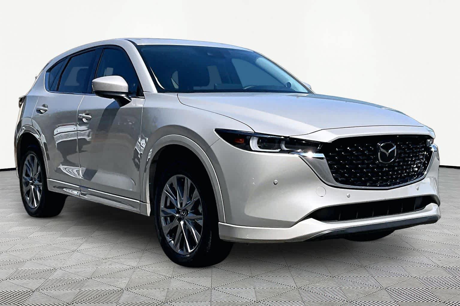 Used 2025 MAZDA CX-5 AWD 2.5 S w/ Premium Plus Pkg image 3