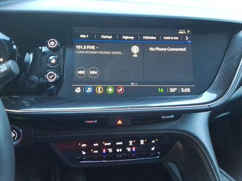 Used 2023 Buick Envision Preferred w/ Premium Seat Package image 15