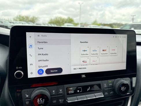 Used 2024 Toyota Grand Highlander Limited image 12