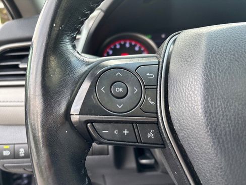 Used 2021 Toyota Camry XSE image 17