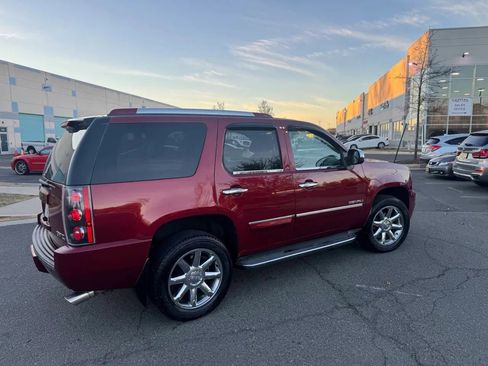 Used 2011 GMC Yukon Denali image 28
