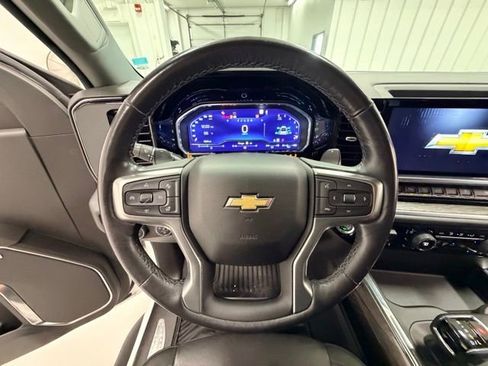 Certified 2022 Chevrolet Silverado 1500 LTZ w/ Technology Package AWD/4WD image 11