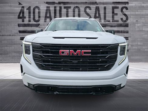 Used 2022 GMC Sierra 1500 Elevation w/ Elevation Premium Package AWD/4WD image 5