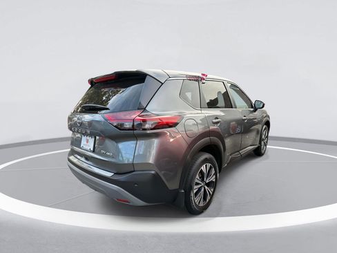 Certified 2022 Nissan Rogue SV image 2