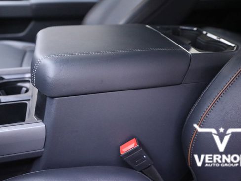 New 2026 Ford F250 Lariat w/ Black Appearance Package image 15