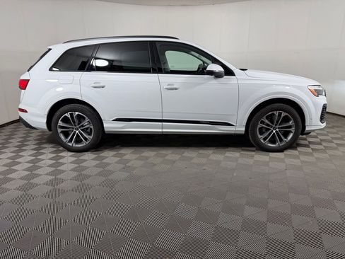 Used 2025 Audi Q7 2.0T Premium w/ Convenience Plus Package AWD/4WD image 8