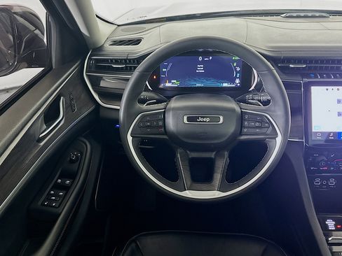 Used 2022 Jeep Grand Cherokee Limited 4xe image 18