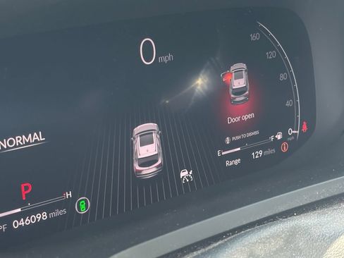 Used 2023 Acura MDX SH-AWD w/ Advance Package image 19