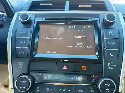 Used 2017 Toyota Camry XLE FWD image 27