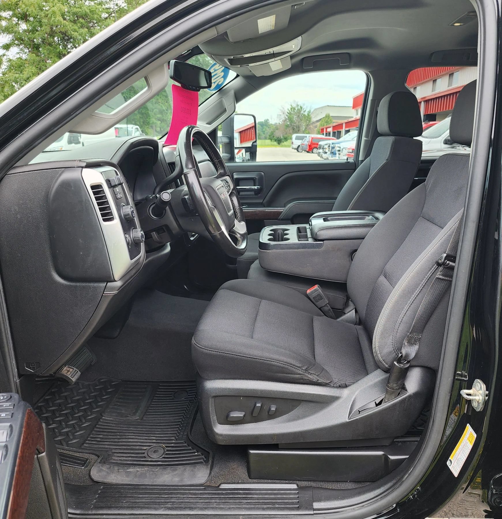 Used 2019 GMC Sierra 2500 SLE w/ Suspension Package, Off-Road AWD/4WD image 16