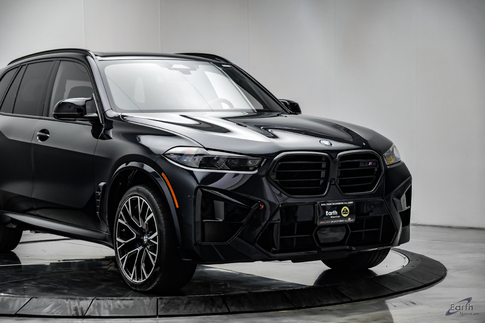 Used 2025 BMW X5 M Competition w/ Executive Package AWD/4WD image 27
