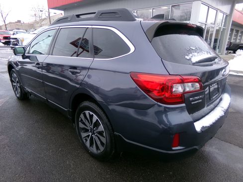 Used 2016 Subaru Outback 3.6R Limited image 5